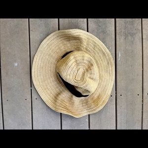 Floppy H&M sun hat